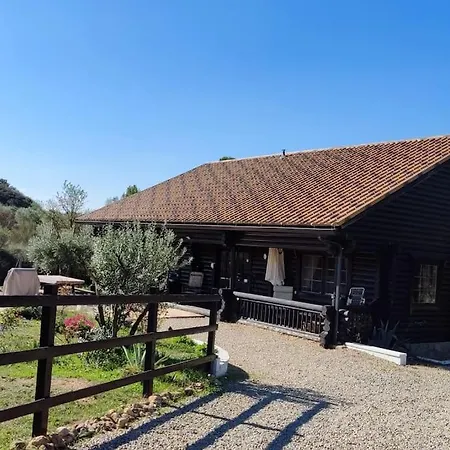Casa De Madera, A From Home. Teresa de Cofrentes